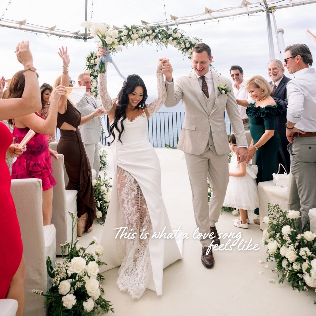 runawayjune's tweet image. What an amazing love story!!!!

Congratulations Stevie on your happily ever after 💍