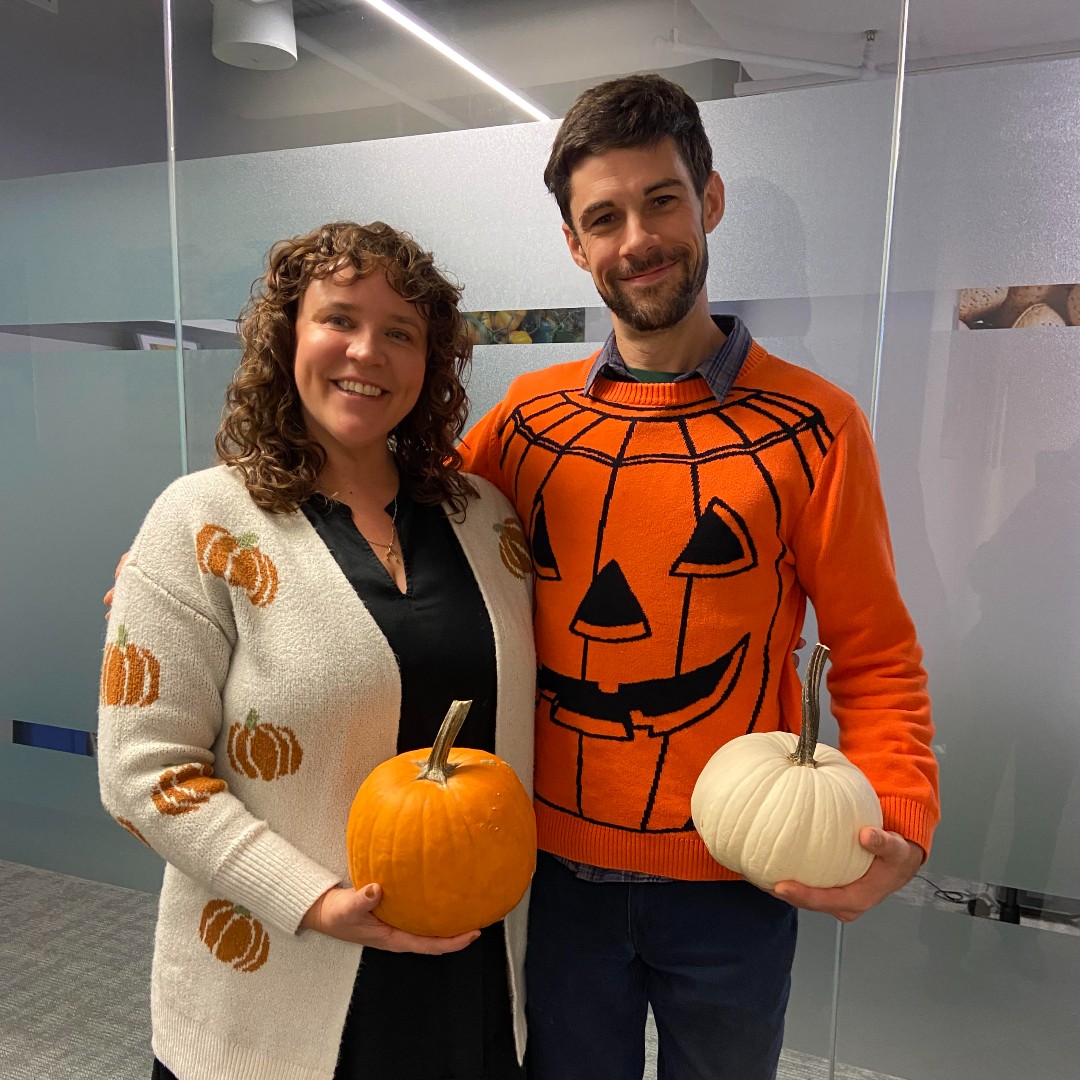 IR4_Project's tweet image. It&apos;s been a busy week at IR-4 HQ with the National Research Planning Meeting, where our team came together to assign field trials for 2026 research. Nicole Soldan &amp;amp; Philip Moore get the prize this week for the most festive (and specialty crop-themed) outfits! 🎃🎃🎃 #ir4project
