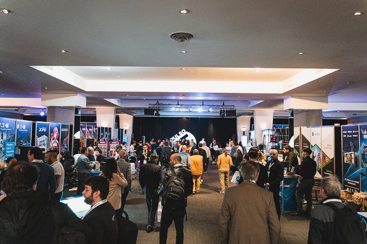 pulsoit's tweet photo. 🌟 Comenzó Pulso IT 2025 – Edición Negocios 🚀

Las primeras charlas ya están en marcha, con referentes del sector compartiendo ideas, experiencias y tendencias que marcan el futuro de la industria. 💡💼 https://t.co/FODRUhPhXO