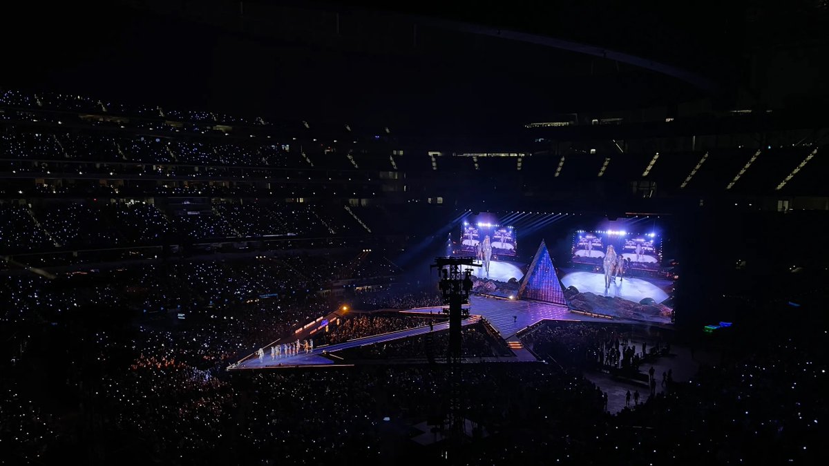 5 sold out stadium tours there’s no comparison