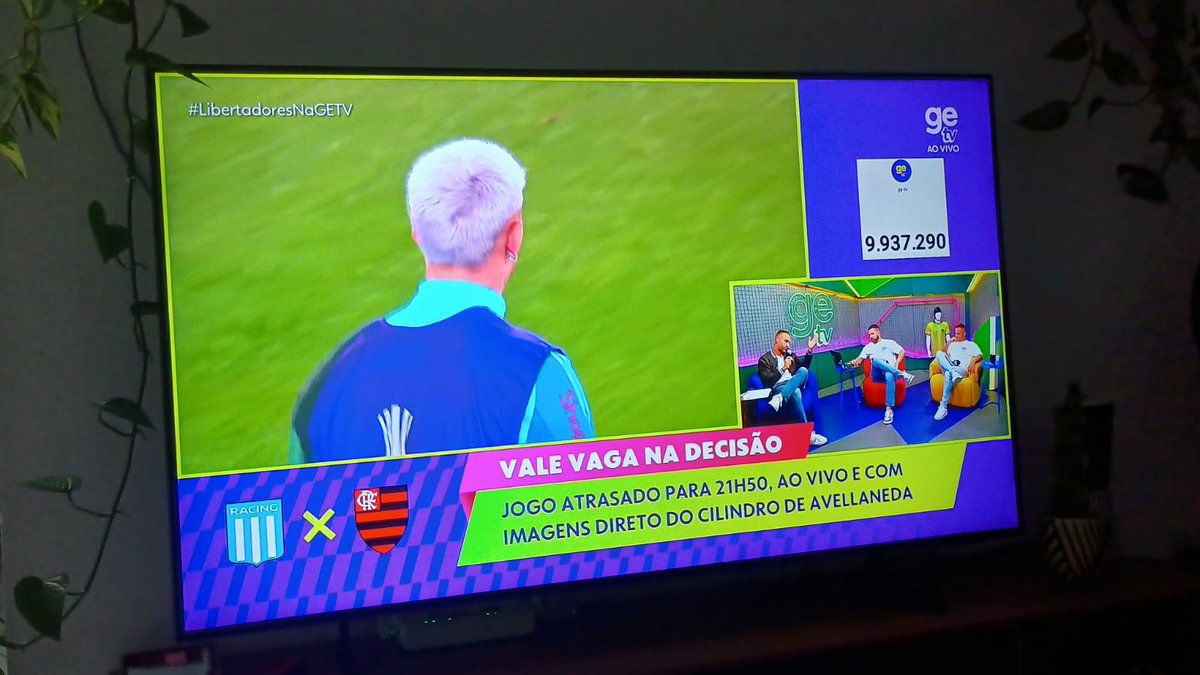 guerreirosdoeco's tweet image. O designer da #GETV tá com preguiça? 

Olha esse contador de Inscritos que coisa feia, bora melhorar!

#Flamengo #Liberta #Libertadores