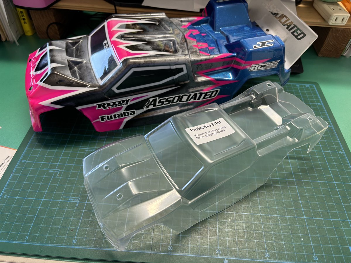 ExpertRc's tweet image. 塗ります😤