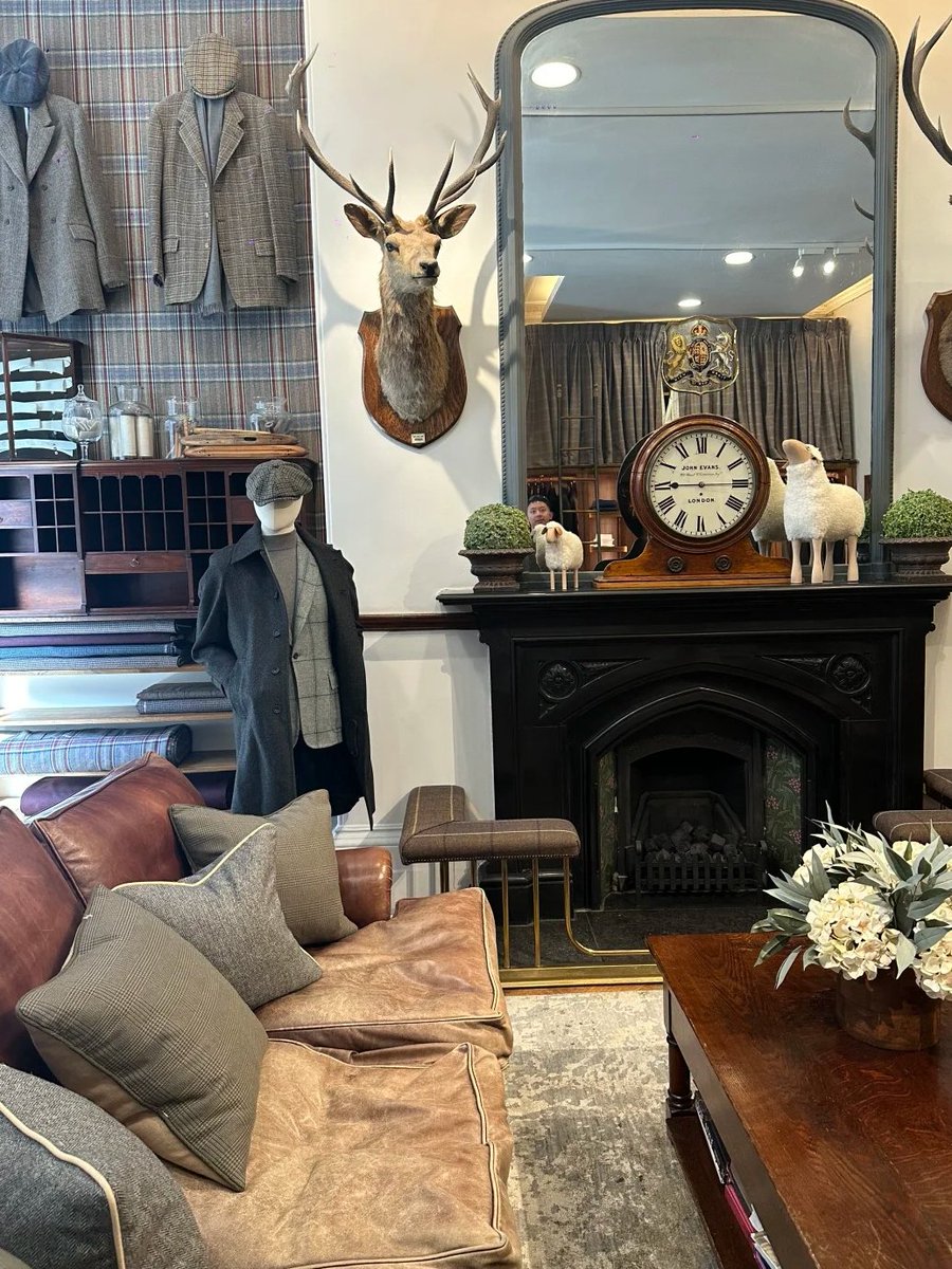 Ruby00263's tweet image. Step into a cozy vintage living room with elegant decor, antique clock, and stylish fashion accents 🕰️🦌🧥 Perfect for timeless style!✨