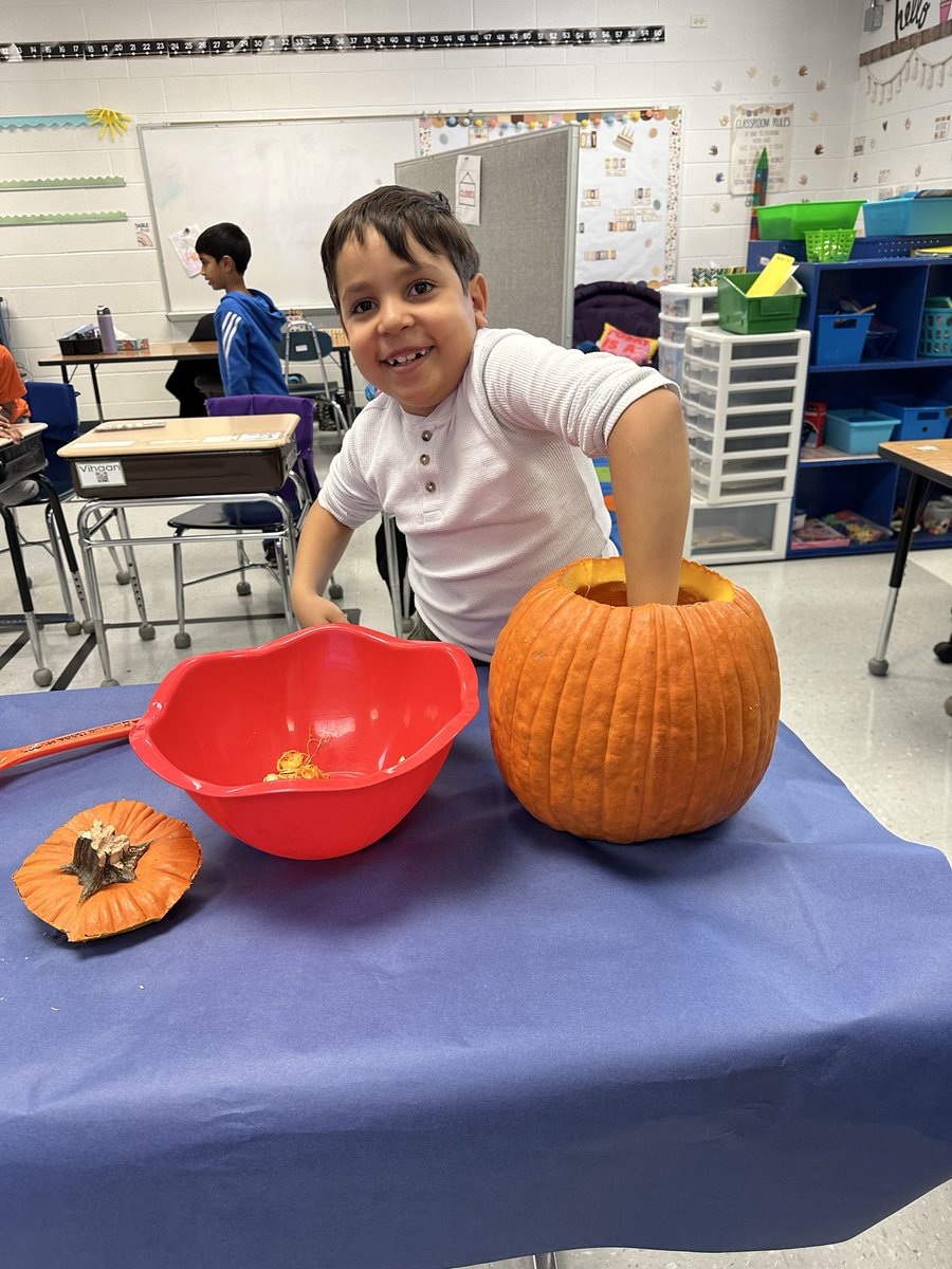 Mrs. Blau tweet media