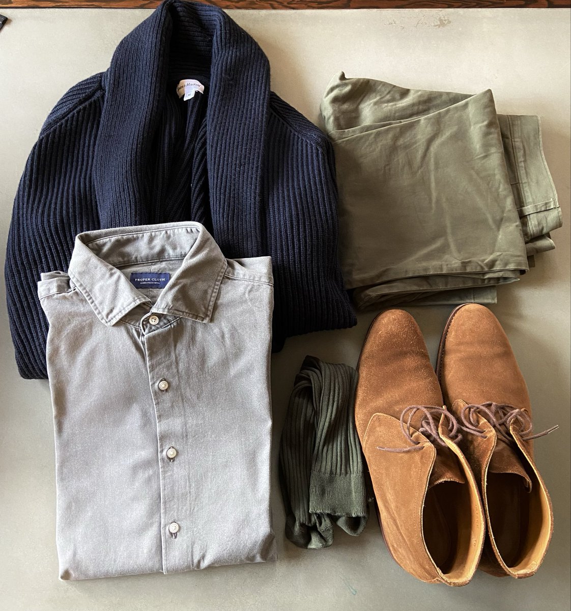 WellBuiltStyle's tweet photo. Yes, I really do lay out the next day’s outfit the night before.

Green chinos
Grey denim shirt
Cognac suede chukkas
Navy shawl cardigan 

And yeah - I match the socks to the color of my trousers. https://t.co/3tk26n6671