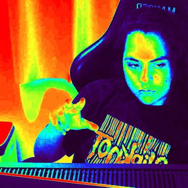 lottarmattaus's tweet photo. lembrei da existência do webcam toy https://t.co/n07qcLXFFO