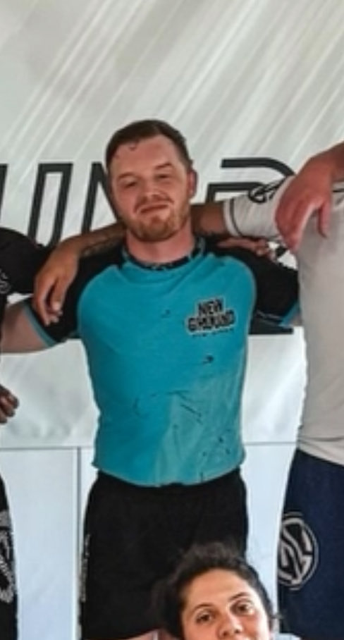 Tangorene2015's tweet photo. @noel_fisher please shave your beard! 🤮 not a good look! https://t.co/RXOIs6ToUk