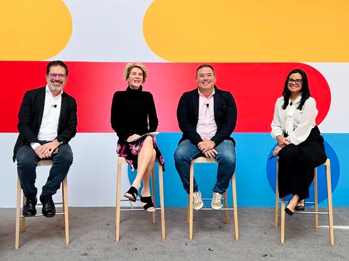 El Salvador Stands Out for Technological Leadership at Google Cloud Summit

The director of the National Bitcoin Office, Stacy Herbert, participated in a panel during the Google Cloud Summit in Washington, where El Salvador was recognized as a pioneering country in technological