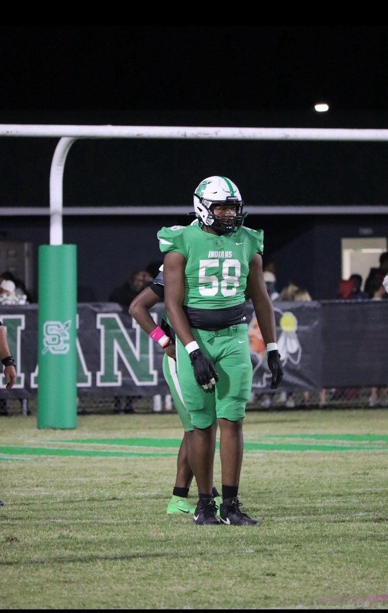 229kam_58's tweet image. Name: Kameron Gayle 
School: Seminole County High School 
Class:26
GPA:3.6
Height:6’4
Weight:260
POS: d-end DT/ OT
Contact-phone:2295532122
Email:kamgayle93@gmail.com 
Hudl: hudl.com/profile/176335…