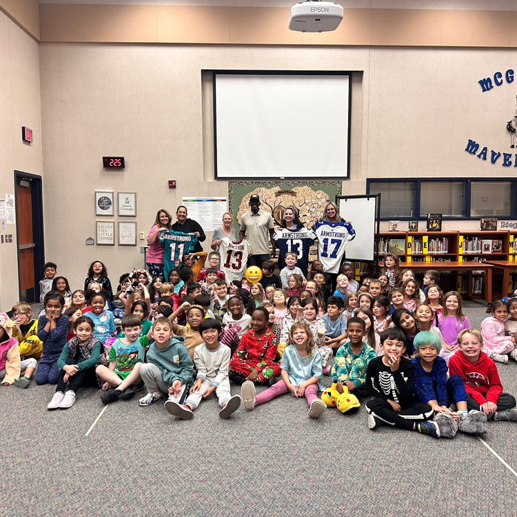 McGowenES's tweet photo. Today our first graders had the privilege of hearing Anthony Armstrong as a mystery reader. Anthony Armstrong played NFL football for Miami, Washington, and the Dallas Cowboys! They were so excited! 🏈 https://t.co/TgJx7eymxg