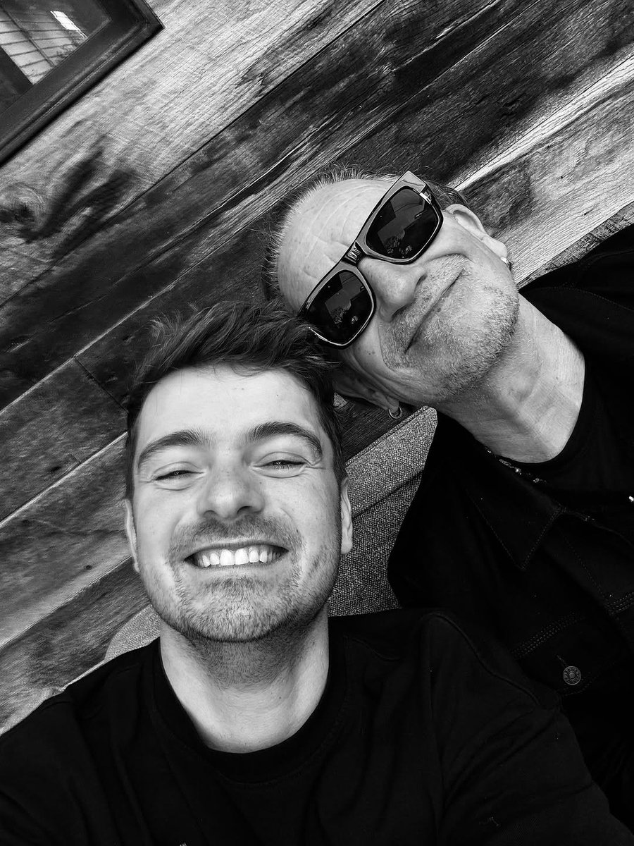 #MartinGarrix thanks #Bono for his presence at his last show at #RedRocks

Photo © <a href="/MartinGarrix/">MARTIN GARRIX</a>
"My dear friend Bono surprised me at <a href="/redrocksco/">Red Rocks Park & Amphitheatre</a> on Friday 🤯❤️ An absolute honor [...] WE ARE THE PEOPLE" instagram.com/p/DQZn3ryDYB2/…
#U2 #U2NewsIT