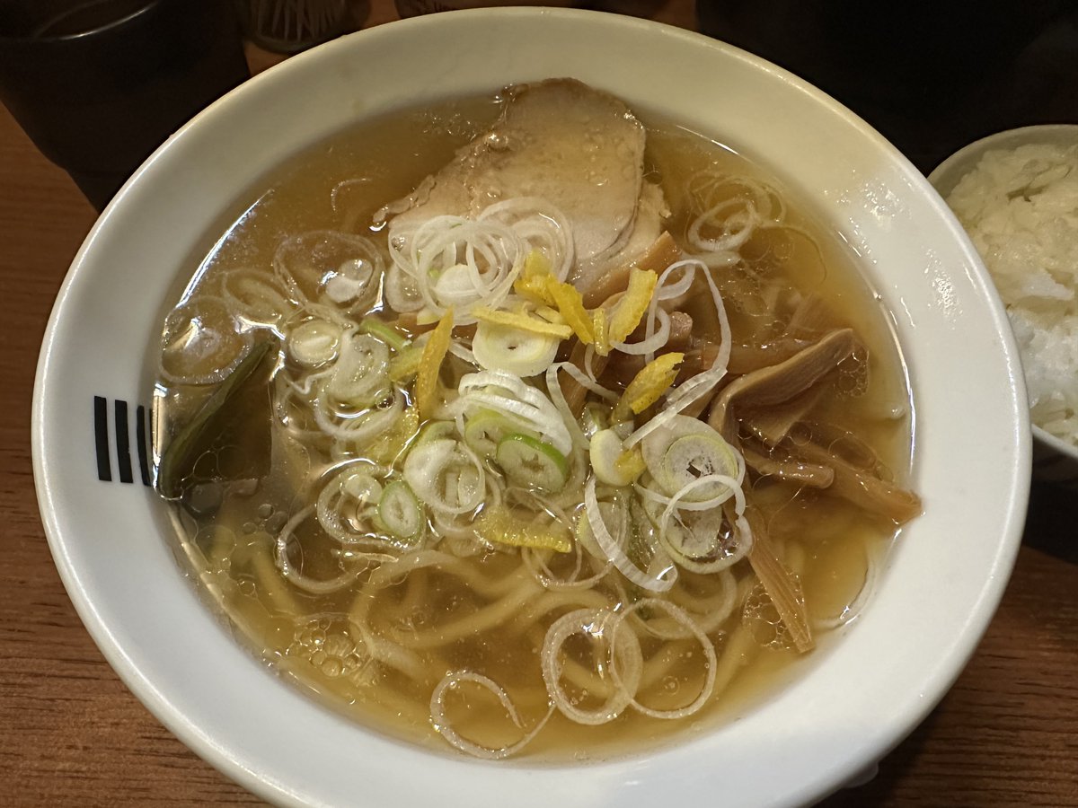 weisser_apfel's tweet image. \\\\リサイタル 石川公演////
10/30(木)19:00開演(18:15開場)
20:30終演予定
金沢市アートホール
当日券も販売いたします!
皆様のお越しをお待ちしております🥰
写真は昨日のスタンド花と金沢移動前に大阪で食べた烈火の美味しいラーメン🍜