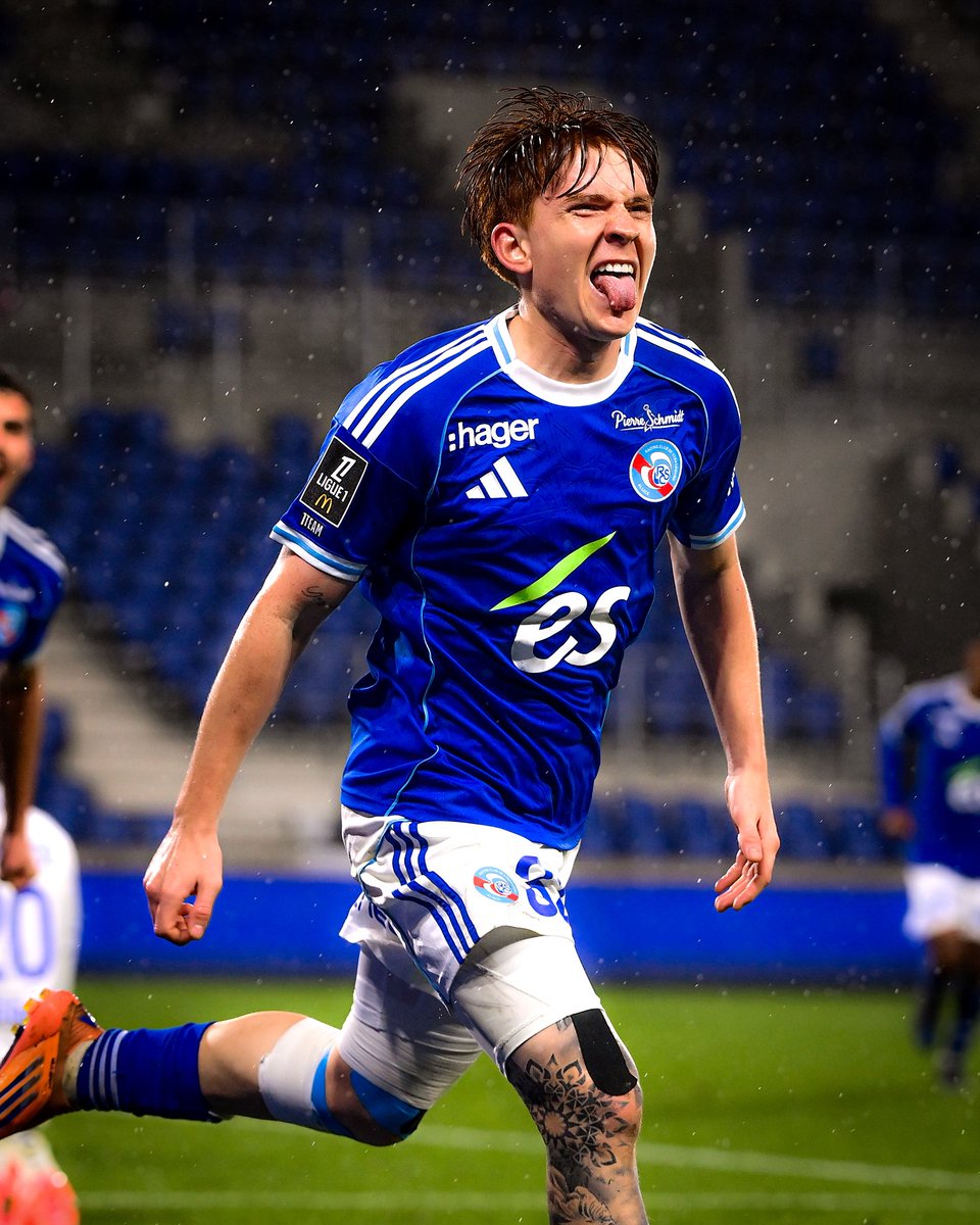 colobarco32's tweet photo. Victoire importante à domicile aujourd’hui ! Très bon niveau de l’équipe et heureux pour mon premier but ici ! Merci Strasbourg 💙 https://t.co/7OZOx7DnIC