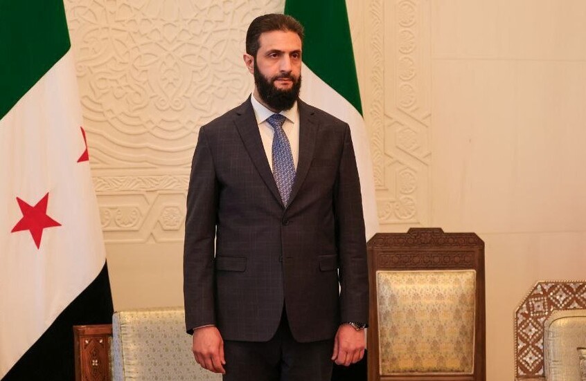 ScreenMix's tweet image. أحمد الشرع :

مع احترامي مصر دولة غير مواكبة للتطور مثل السعودية وقطر والإمارات وتركيا