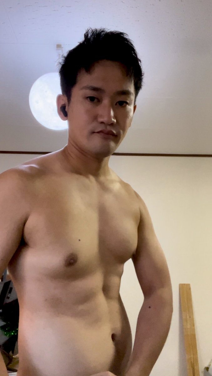 ナオニー tweet media