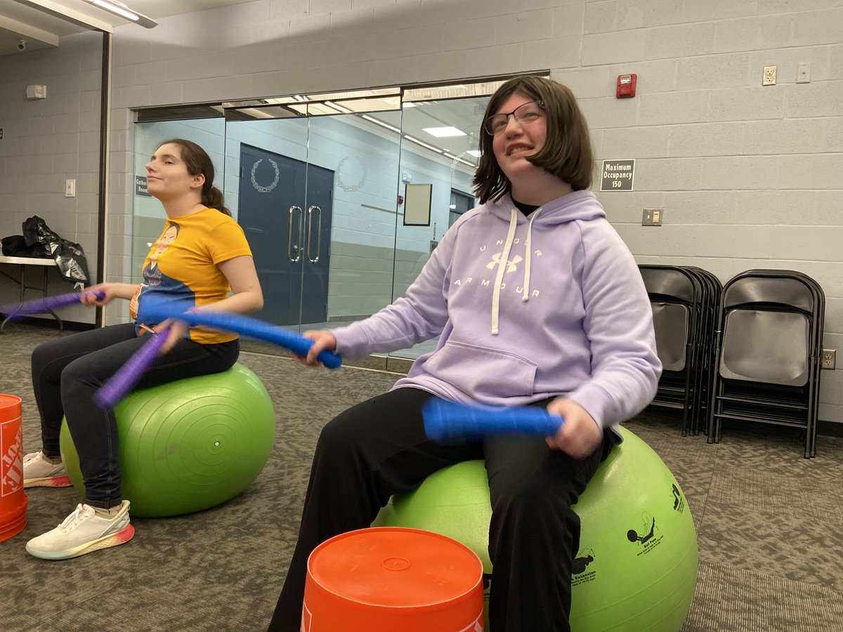 R2CFoundation tweet media