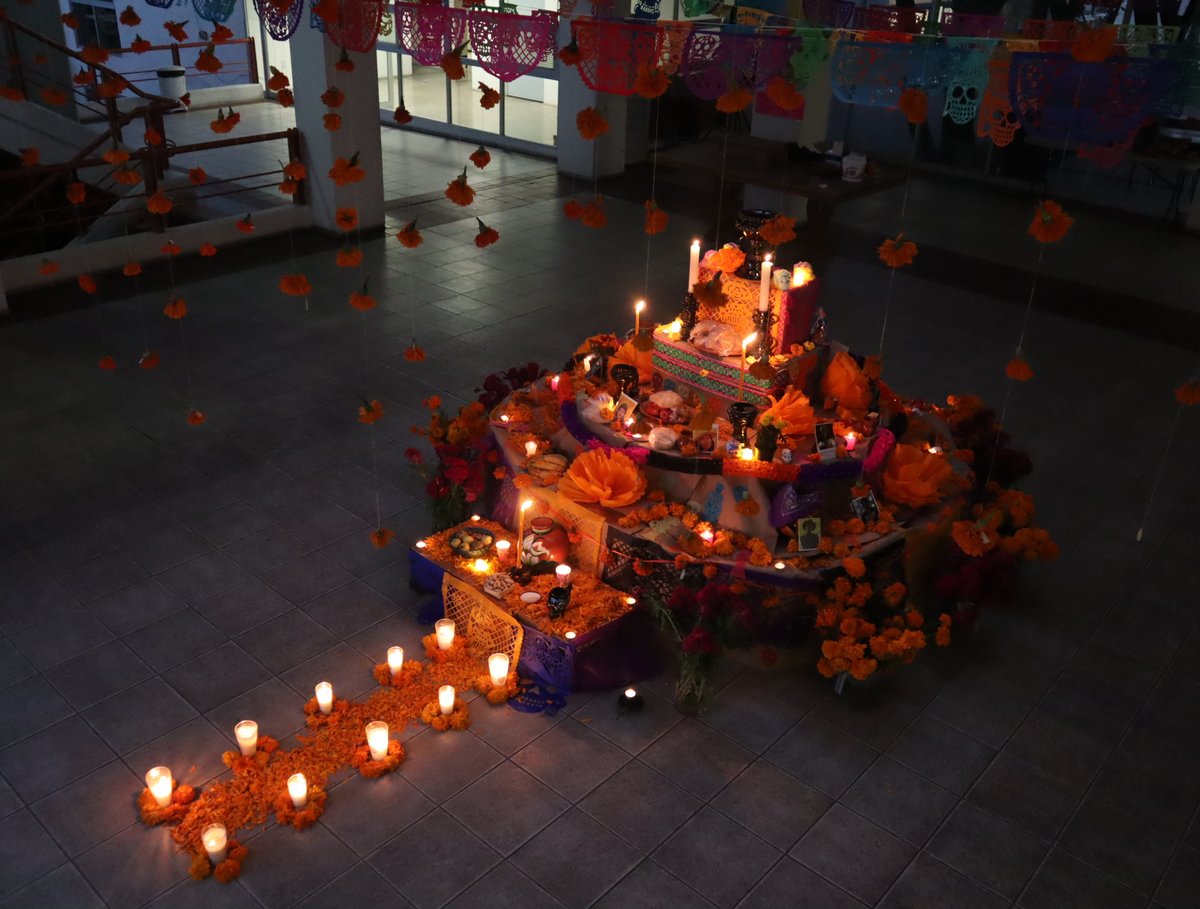 11. (Sin título) - Coordinación Nacional de Antropología - INAH

Descripción: 🏵🕯La <a href="/cnan_inah/">CNAN - INAH</a> dedica su ofrenda 2025 a las y los defensores del territorio a quienes se les ha arrebatado la vida a causa de su valentía🕯️🏵...