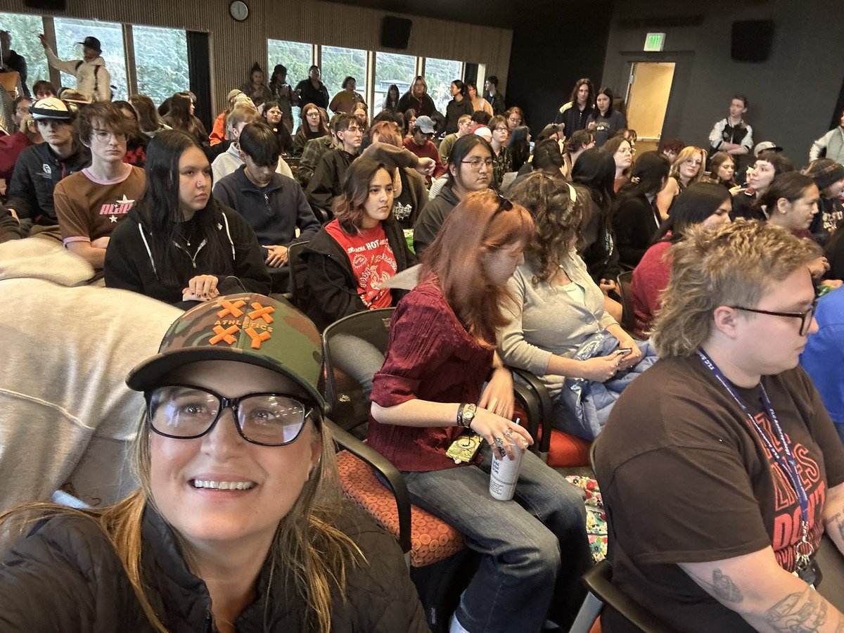 ColoradoGirl73 tweet media