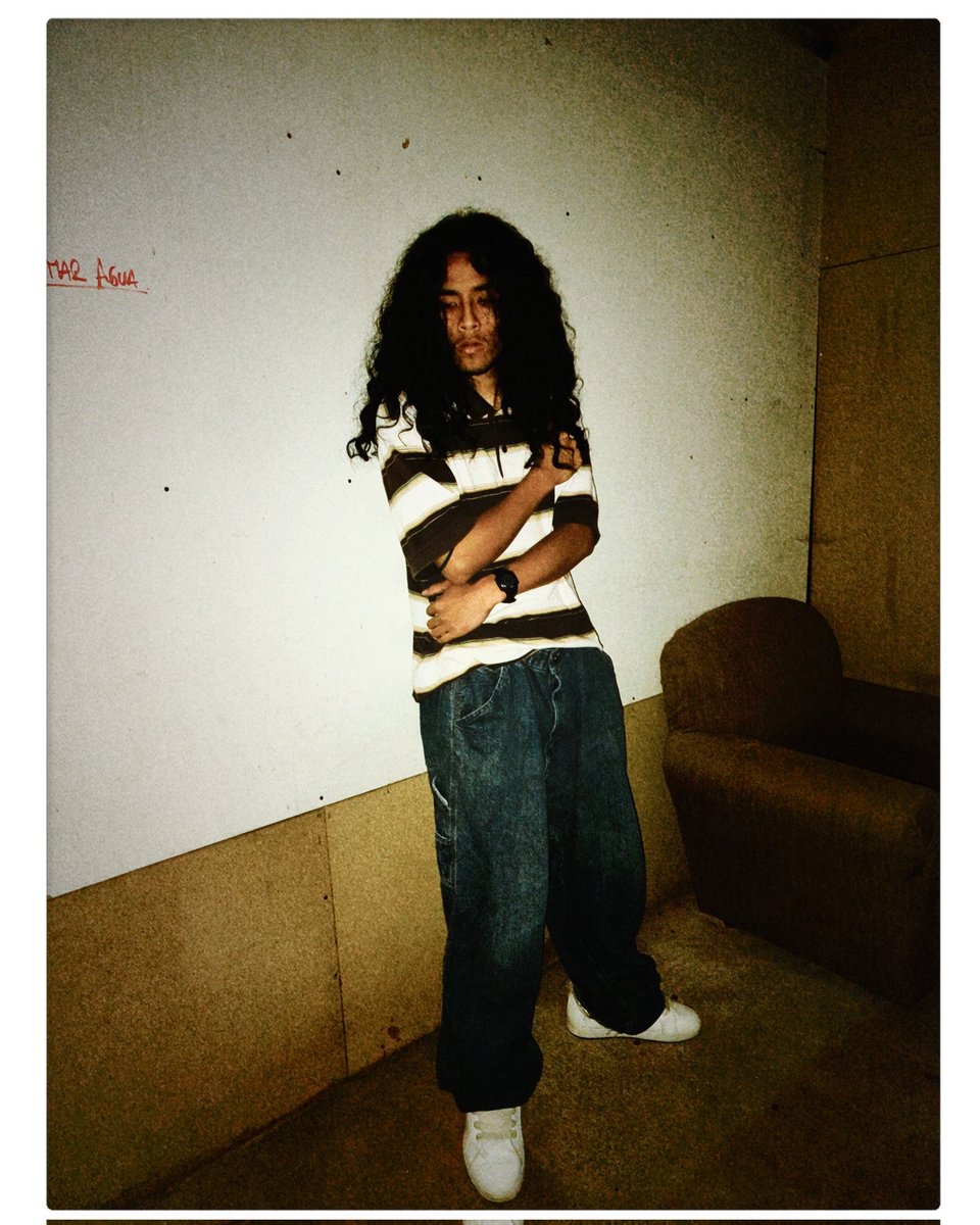 veceit_prod's tweet photo. miss my long hair asf.. https://t.co/1t677UPUr8