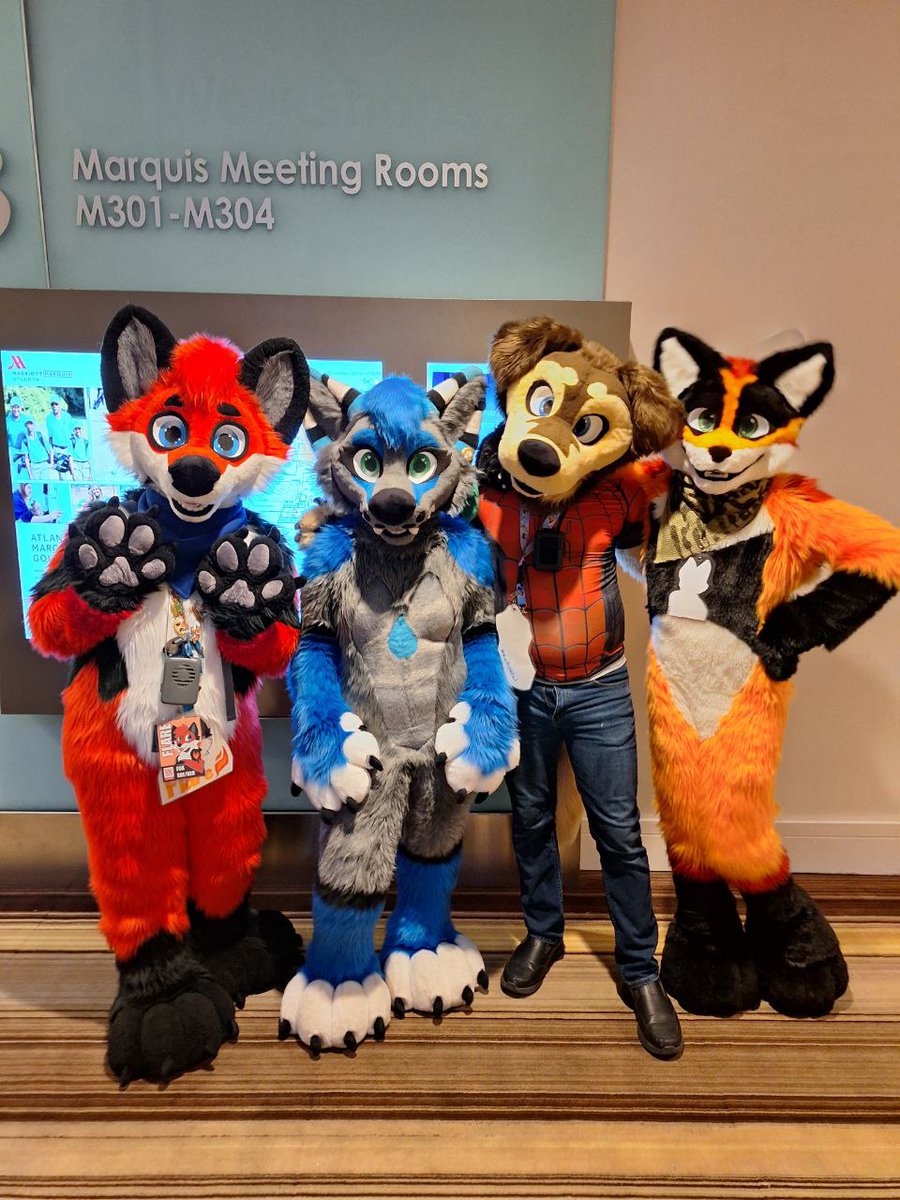 Literally right down the middle. So to everyone who's always called me smol: HUSH!