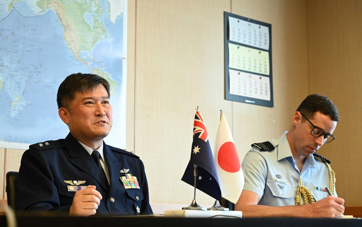 JapanJointStaff's tweet image. Oct 29, Maj Gen SHIRAI, Director General, Defense Plans and Policy Department, #JJS had a VTC with CDRE David LANDON, Director General Campaigning and International Engagement, HQJOC, Australian Defence Force. 🇯🇵🤝🏻🇦🇺
For more detail, please check the below
mod.go.jp/js/about/topic…