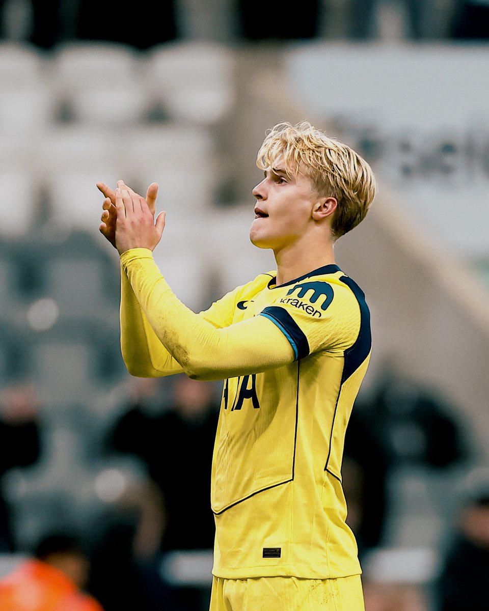 Terima kasih untuk support anda semua pagi tadi. Fokus kita pindah ke weekend ini. COYS 🤍

#SpursMY