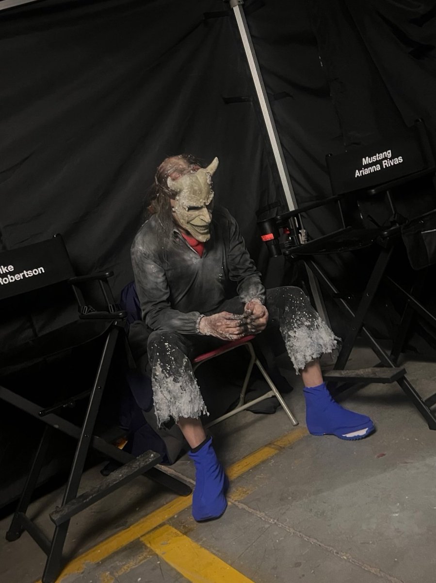 this behind the scenes pic of the grabber looks likes he’s contemplating every decision he’s ever made