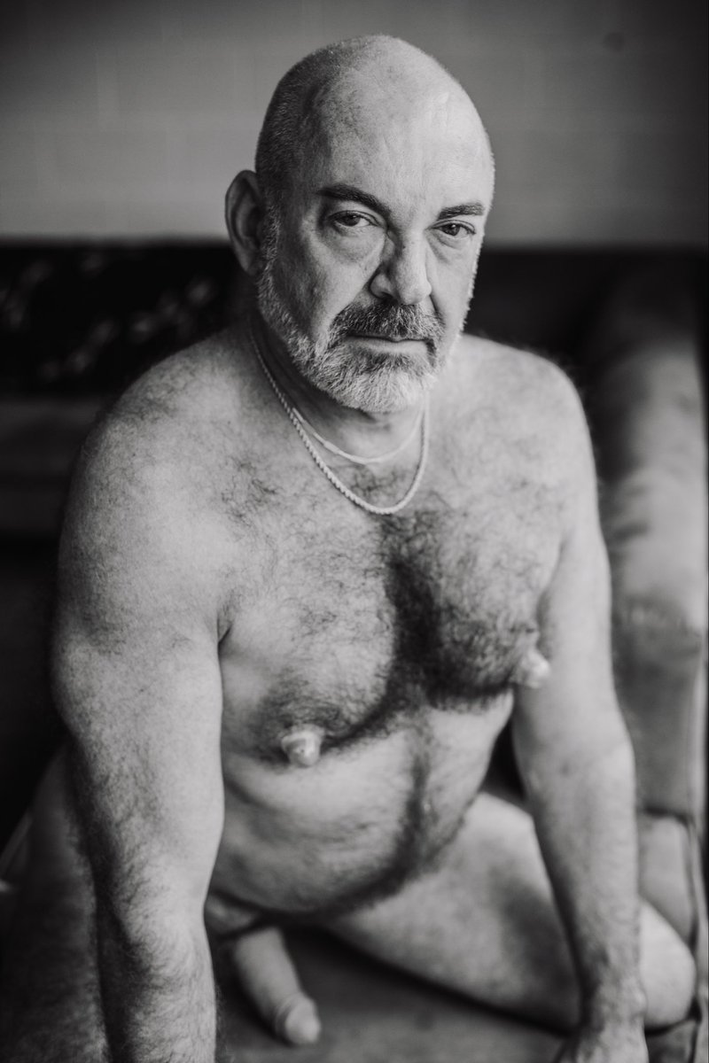 Fagab0nd's tweet photo. THIS WEEK 10/30-11/3 I AM HAVING AN OPEN STUDIO PORTRAIT SESSIONS. COME BY AND GET NAKED OR WEAR YOUR HOTTEST LEATHER LOOKS. 

AFTER HOURS GROUP FILMING FOR THOSE INTERESTED. 

REACH OUT FOR MORE DETAILS 

AND HAPPY LEATHER PRIDE #palmsprings #palmspringsleatherpride25 
#daddys #leather #boudoirart #nudeportraits #psp  

@MaxxxSchlong @PikeManville @JustForFansSite