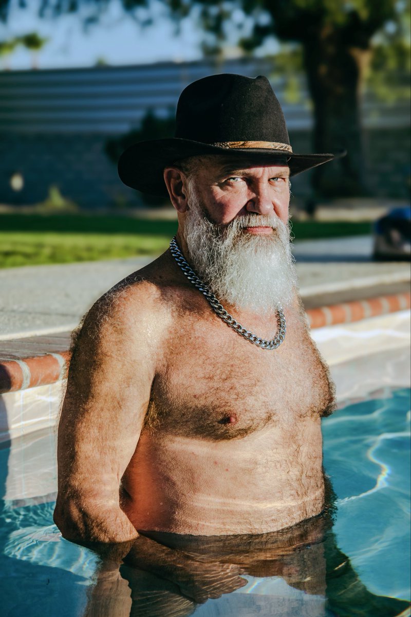 Fagab0nd's tweet photo. THIS WEEK 10/30-11/3 I AM HAVING AN OPEN STUDIO PORTRAIT SESSIONS. COME BY AND GET NAKED OR WEAR YOUR HOTTEST LEATHER LOOKS. 

AFTER HOURS GROUP FILMING FOR THOSE INTERESTED. 

REACH OUT FOR MORE DETAILS 

AND HAPPY LEATHER PRIDE #palmsprings #palmspringsleatherpride25 
#daddys #leather #boudoirart #nudeportraits #psp  

@MaxxxSchlong @PikeManville @JustForFansSite