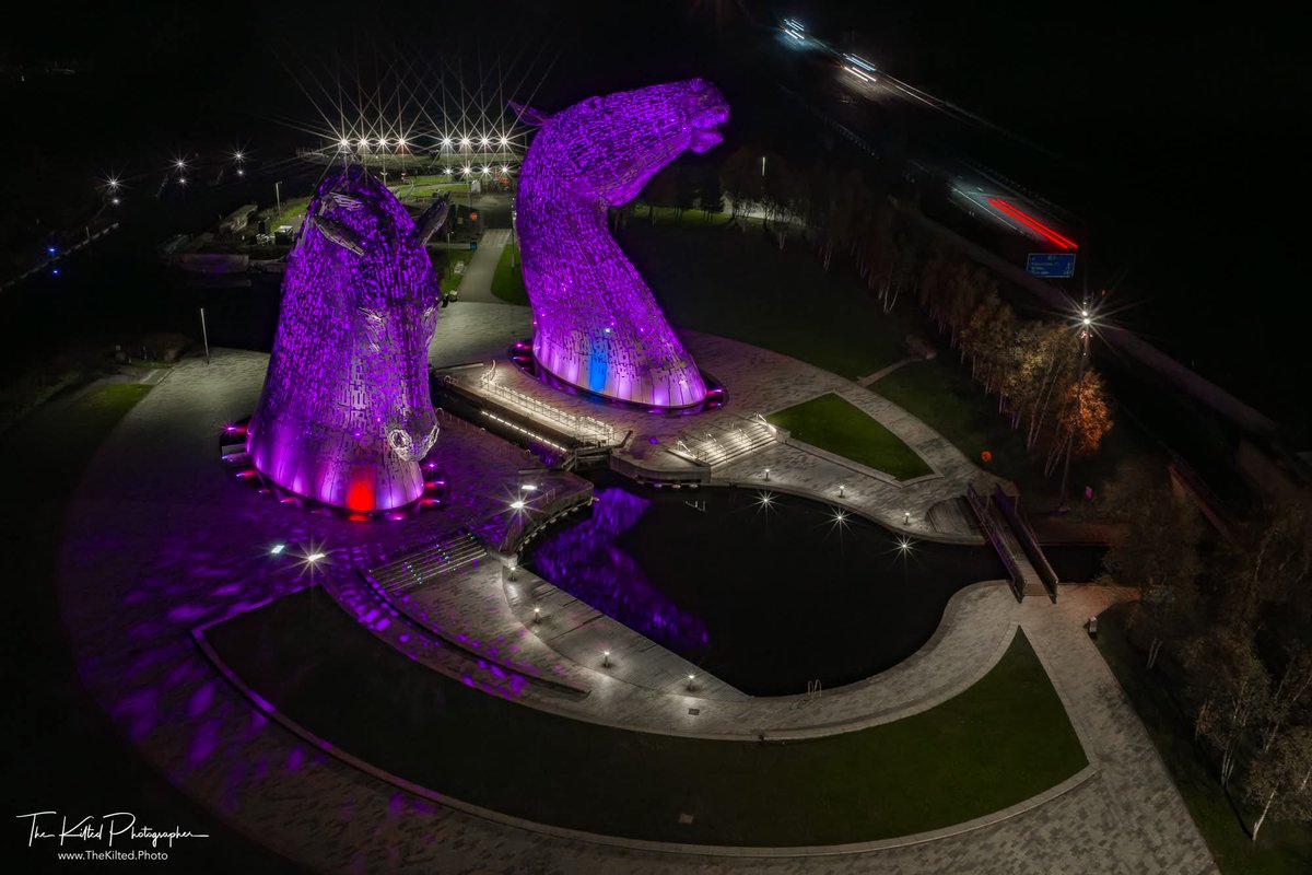 TheKiltedPhoto's tweet photo. Landmarks across Forth Valley were illuminated purple this evening to raise awareness of stroke and to show support for those affected.

The northern lights even made a small appearance, will share that later :).

#WorldStrokeDay #FAST #ActFAST #StrokeAwareness #NHSForthValley #TheKelpies #FalkirkWheel #wallacemonument #canalmagic #scotland