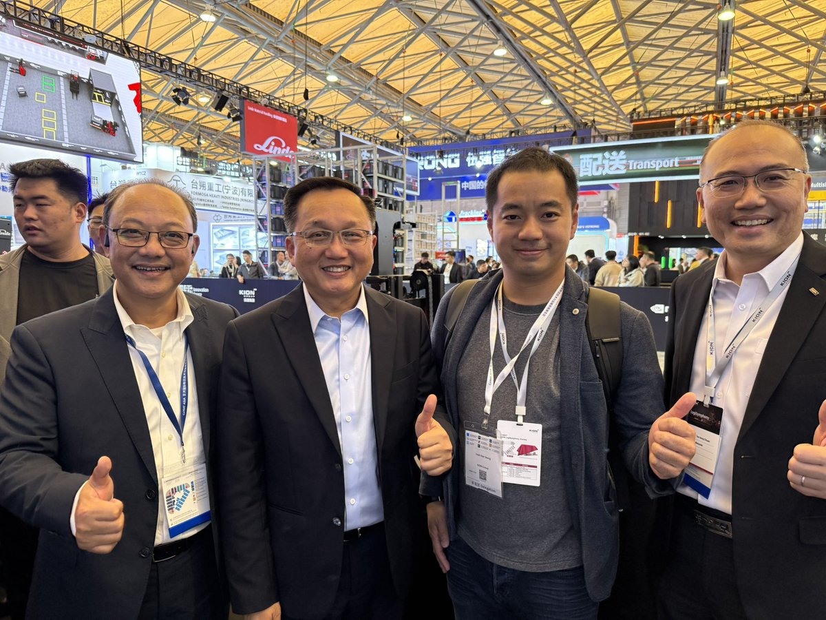 XTSTECH1's tweet photo. Excellent LogiSymphony expo by KION Group  to orchestra all the robot with AI and realtime response that make up wonderful industry band music for flexible automation with peak performance. Is a wonderful concert that XTS TECHNOLOGIES SDN BHD’s team have ever experienced before. https://t.co/WW9uoL1hx4