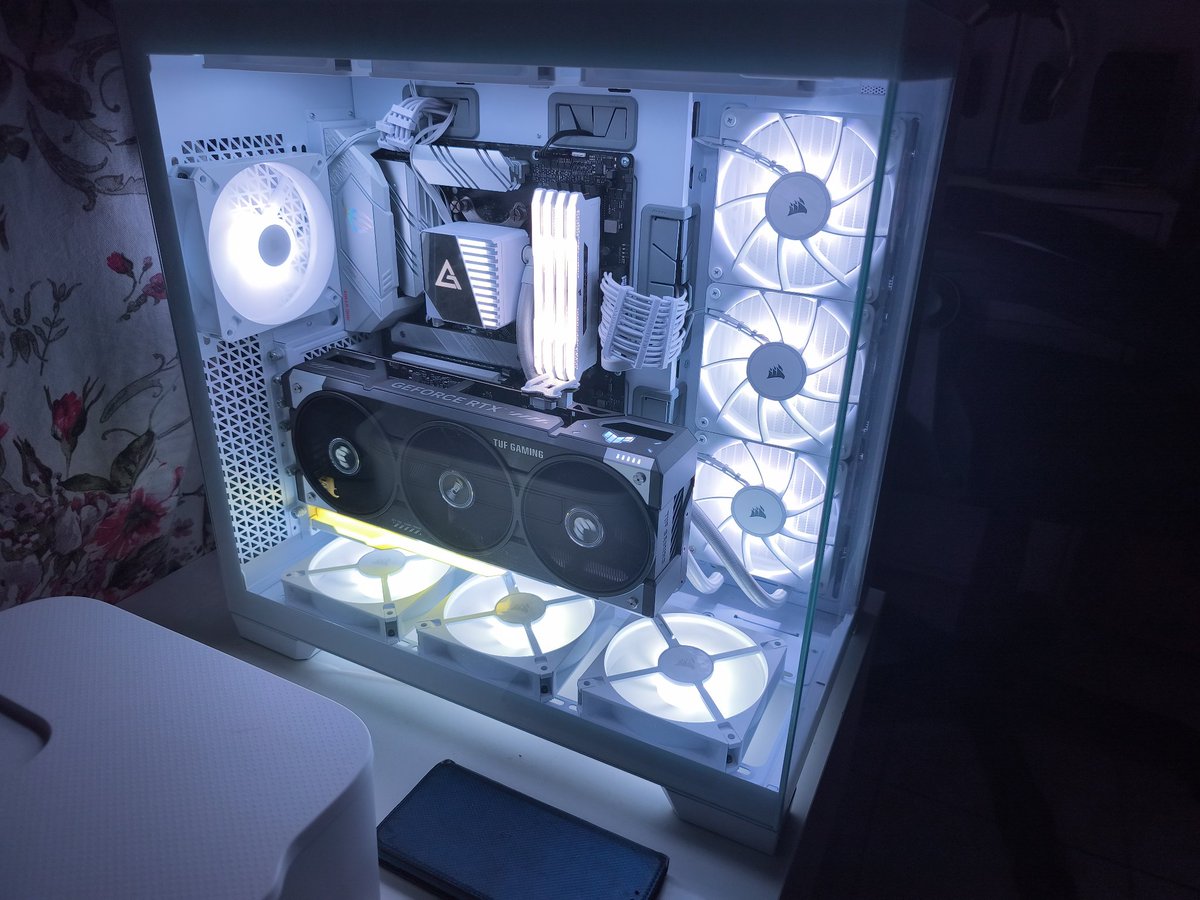 mxmine1's tweet image. Pour vous c'est des bonnes températures ? @LDLC @AMD_France @NVIDIAGeForceFR @AsusFrance @antec