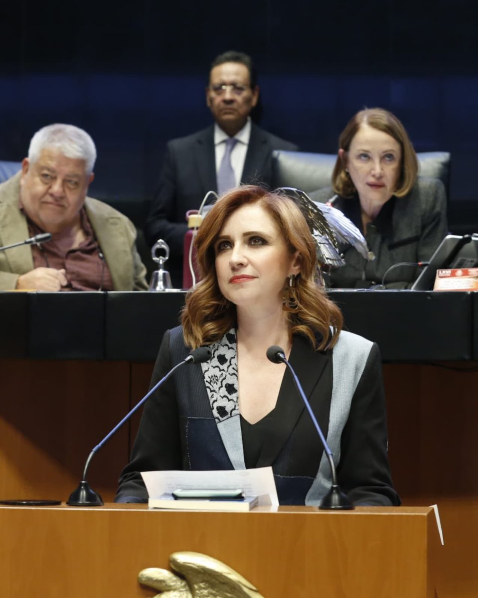 ¡APROBADA!
Porque en esta era digital, leer también puede volverse viral.

Presenté una reforma de ley para fomentar la lectura utilizando redes sociales y plataformas digitales, y el día de hoy fue APROBADA por todos los partidos💙📚
Estamos viviendo una era digital donde todo