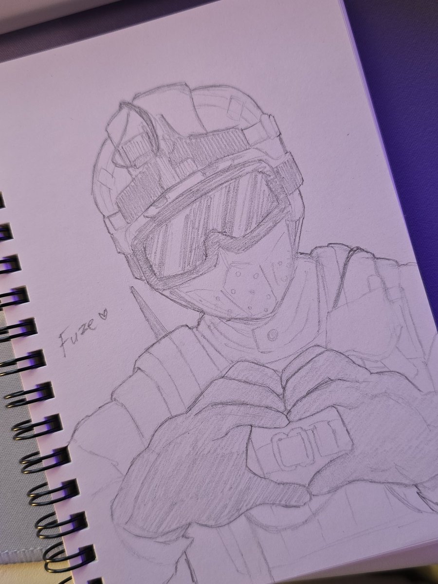 z4vvdraws's tweet photo. fuze from r6 🫶
#fuze #RainbowSixSiege https://t.co/QbvCACKcKr
