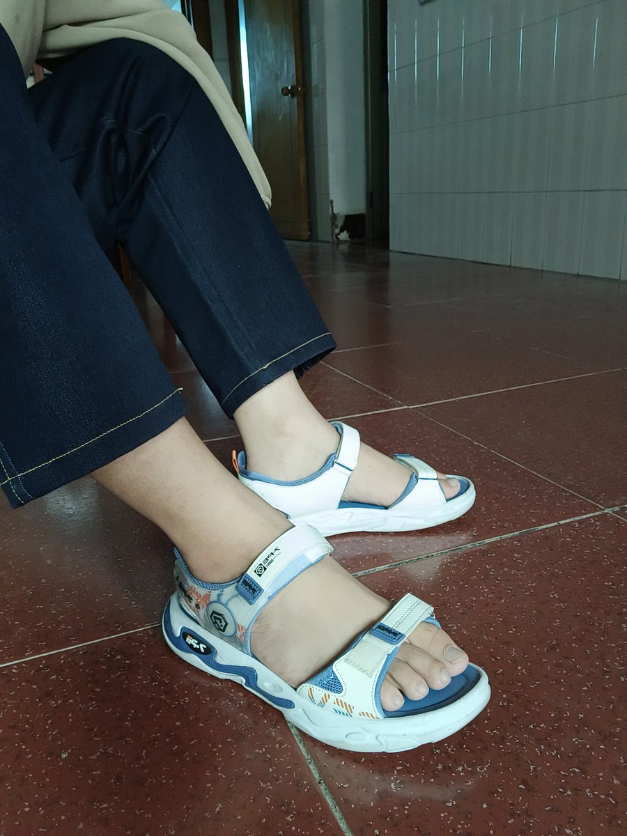 可能是今年最后几次穿凉鞋了