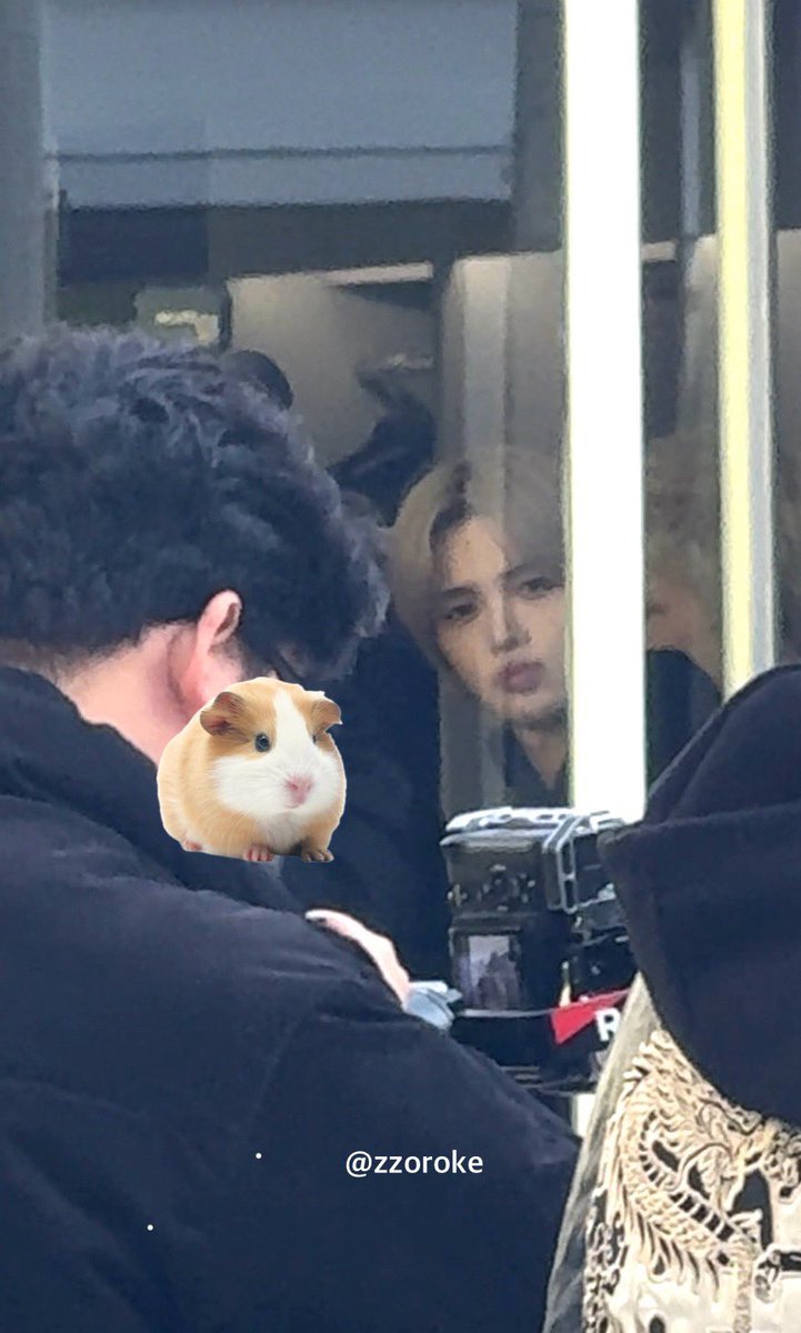 귀엽따 밖에 잇는 팬들한테 듀