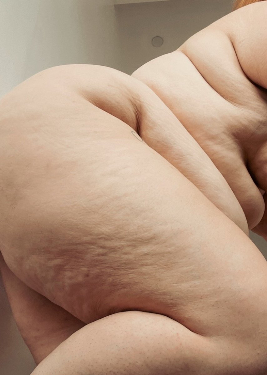 The curves of a woman ♥️