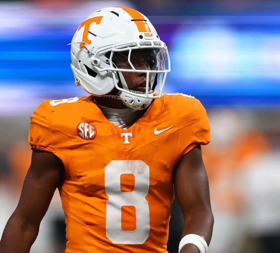 Colton Hood is NOT listed on the Wednesday night injury report for Tennessee vs Oklahoma.  This is HUGE!!

👀🍊