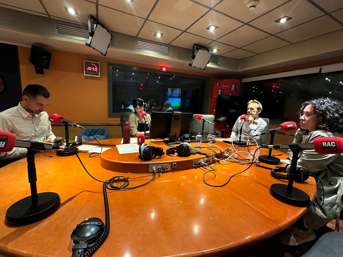 La tertúlia!

📌 Connectem amb València per saber tots els detalls del funeral d'estat. 
📌 En quin punt està la investigació judicial de la gestió de la dana? En parlem amb l'advocat de les víctimes. 

🗣️ <a href="/Marc_Amat/">Marc Martínez Amat</a>, <a href="/mvilaredon/">Maria Vila</a>, <a href="/alex_gubern/">Àlex Gubern</a> i <a href="/EstefMolina_/">Estefania Molina 🇺🇦</a> (a distància).