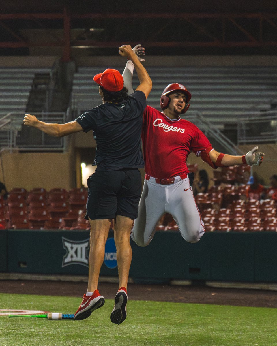 UHCougarBB's tweet image. Two down, one to go. 

The Red &amp;amp; White Series is decided tomorrow. ⚔️