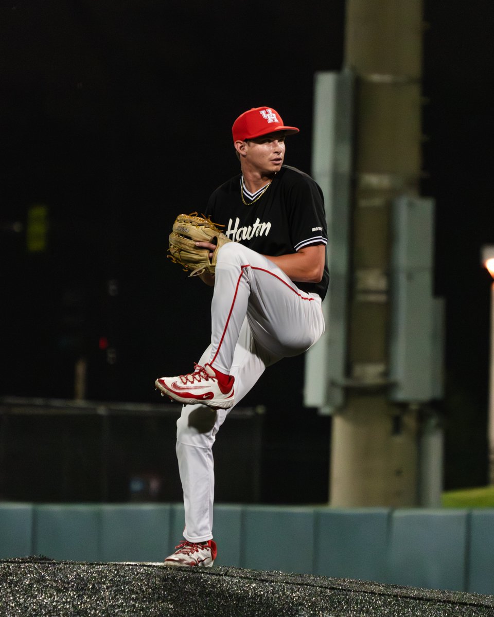UHCougarBB's tweet image. Two down, one to go. 

The Red &amp;amp; White Series is decided tomorrow. ⚔️