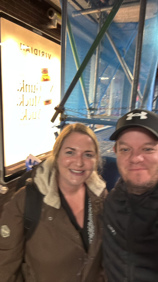 mattyguest27's tweet photo. @nicksadler62 @SouthernRailUK Your wife is fine lol https://t.co/JX3LLzEUzn