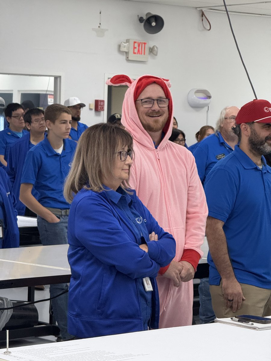 aerospacewired's tweet image. Our Purchasing Manager, Colton Peel, showed up ready for Halloween Costume Day—except it wasn’t actually Costume Day. 😆

Just another day of fun (and good laughs) at InterConnect!
#ConnectionMatters