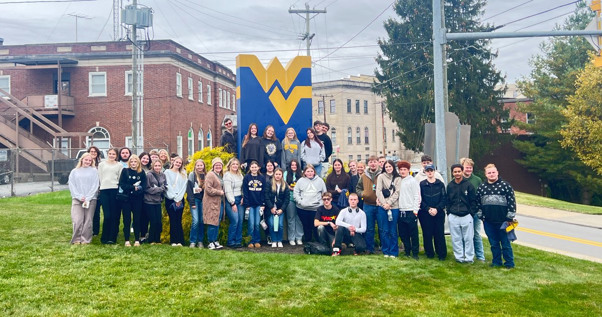 Monty_WVUTech's tweet photo. It was great having students from Webster County High School on campus for College Application and Exploration Week.  They were able to tour campus and meet with Admissions while here.

You can't wait to have you all back soon! 💛💙 https://t.co/3aavqZUSNe