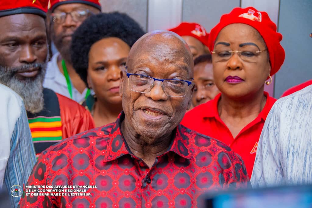 sigbf's tweet image. Séjour des Afro descendants au Burkina Faso : l'ex Président Jacob #ZUMA accueilli à Ouagadougou

#Com_Gouv_BF 
#SIGBurkina 
#BurkinaFaso