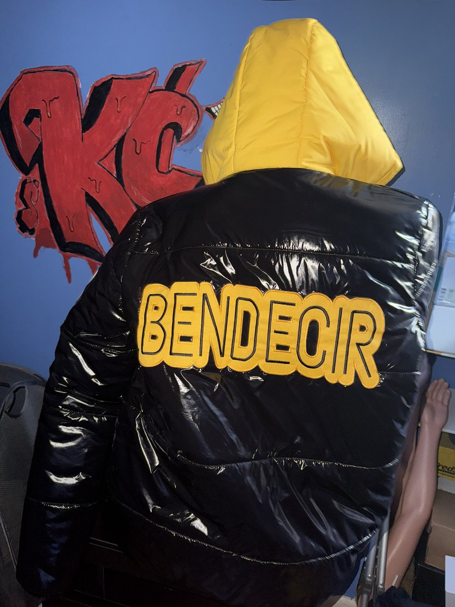 BendecirWear's tweet photo. So ok…..i made a jacket should i drop👀🔥 https://t.co/3Y4IFNvY44