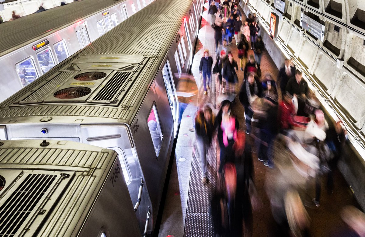 🚨🚆🚌 
Today, the DMVMoves Task Force adopted recommendations to advance a unified transit vision for the region, calling for more $$ for #WMATA &amp; actions to modernize and integrate our overall transit network. Learn more and view the final resolution. 
dmvmoves.org/dmvmoves-propo…