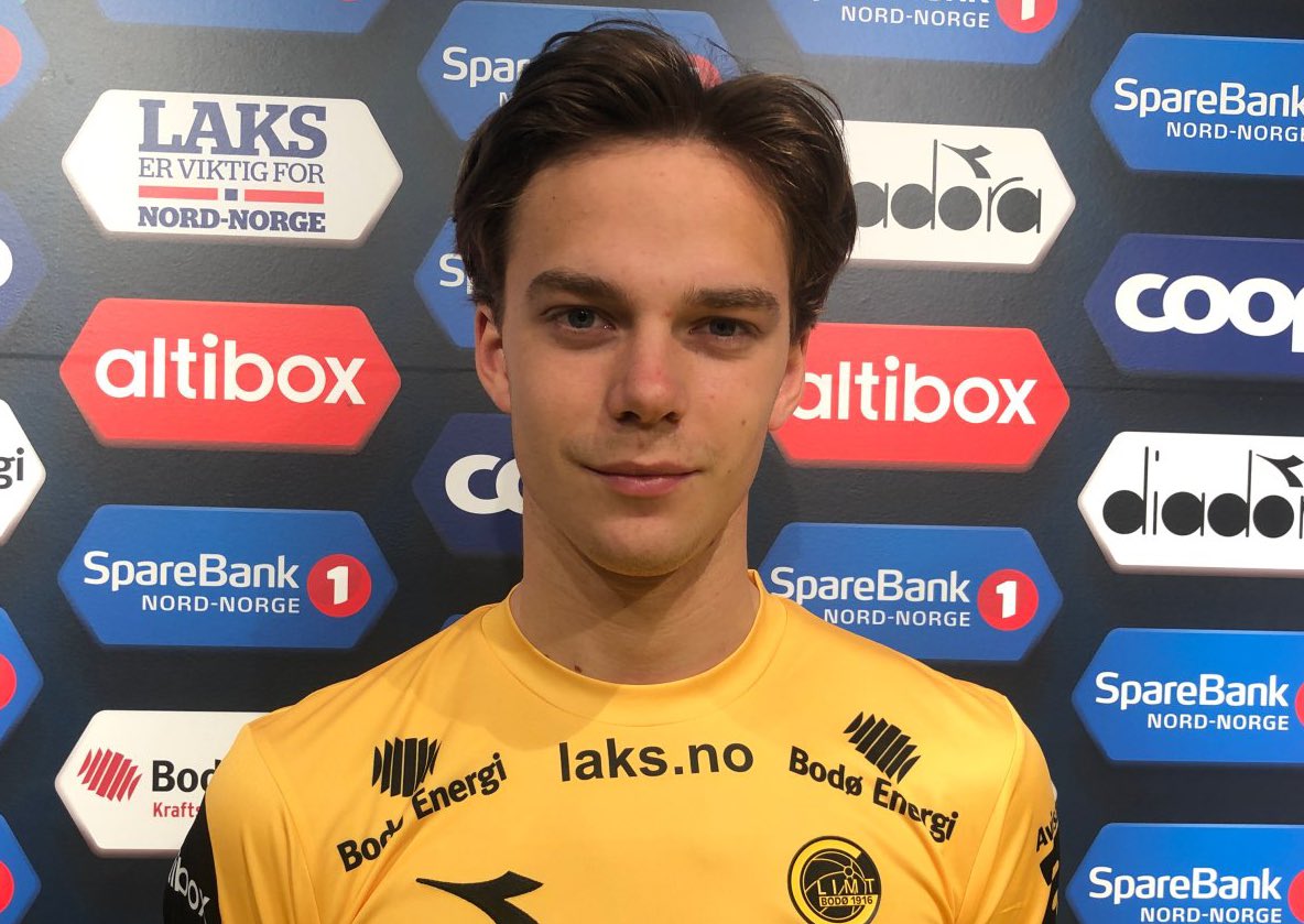 magnusst0's tweet photo. Æ vet at denne karen feira godt i stua si.
#FreeFelix https://t.co/40PhSFwNbY
