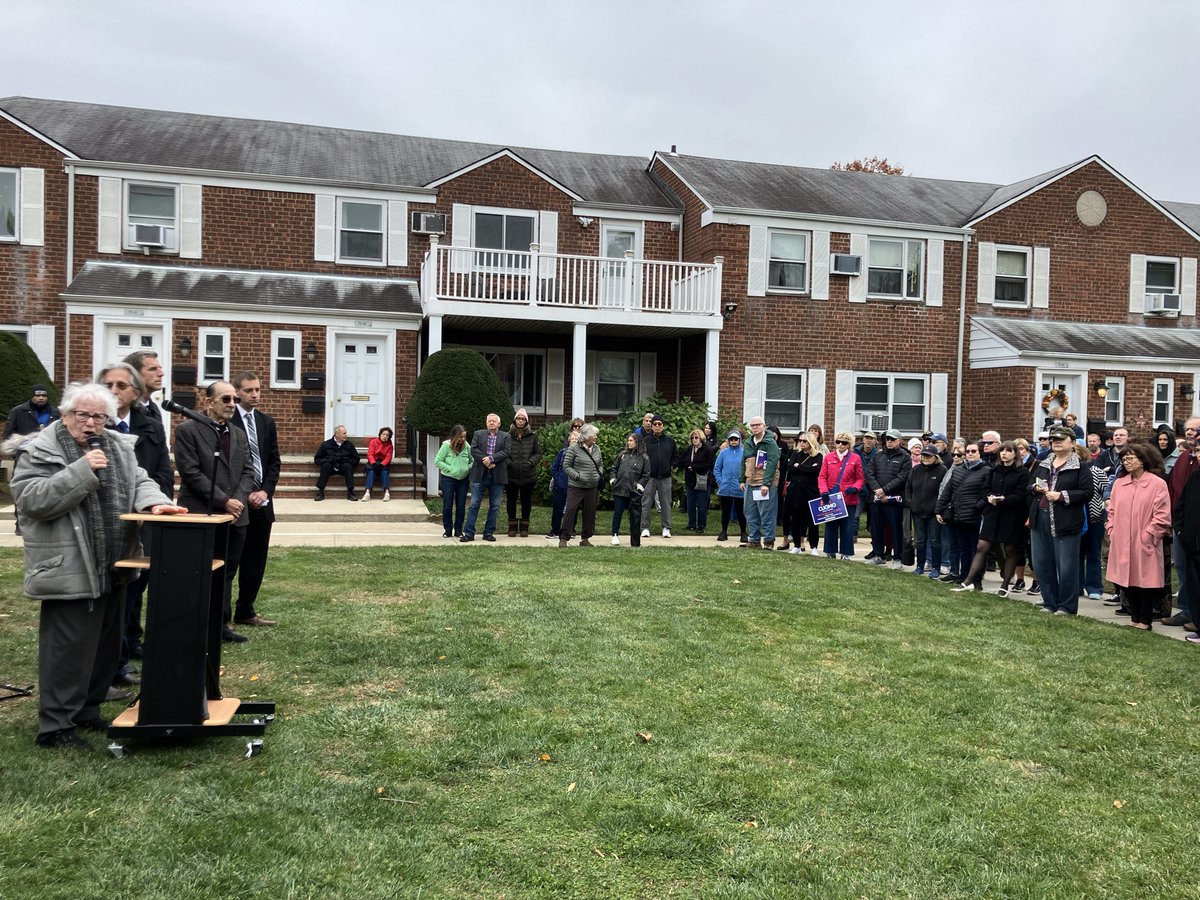 Maria Lisella tweet media