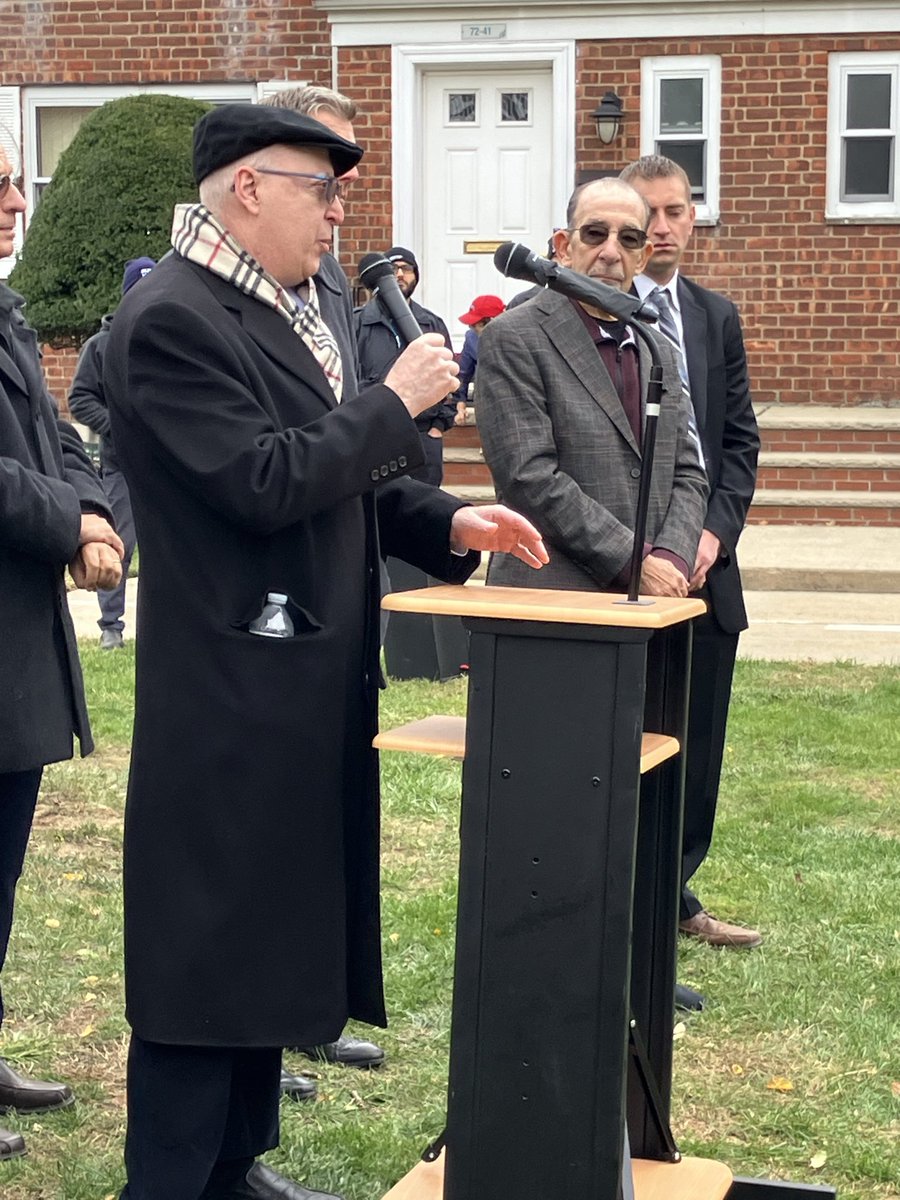 Maria Lisella tweet media